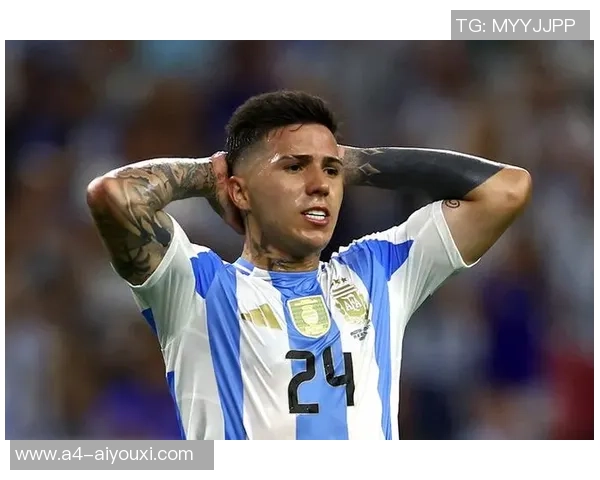 习惯前腰方位的恩佐，已成为切尔西安稳的中心球员